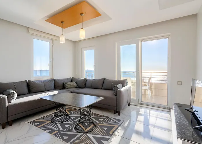 Heart Of The With Unique Views Of The Sea. Apartment