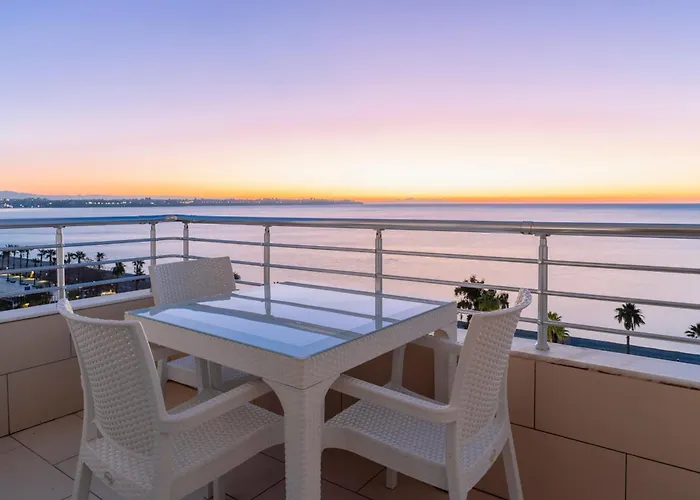 Heart Of The With Unique Views Of The Sea. Apartment *